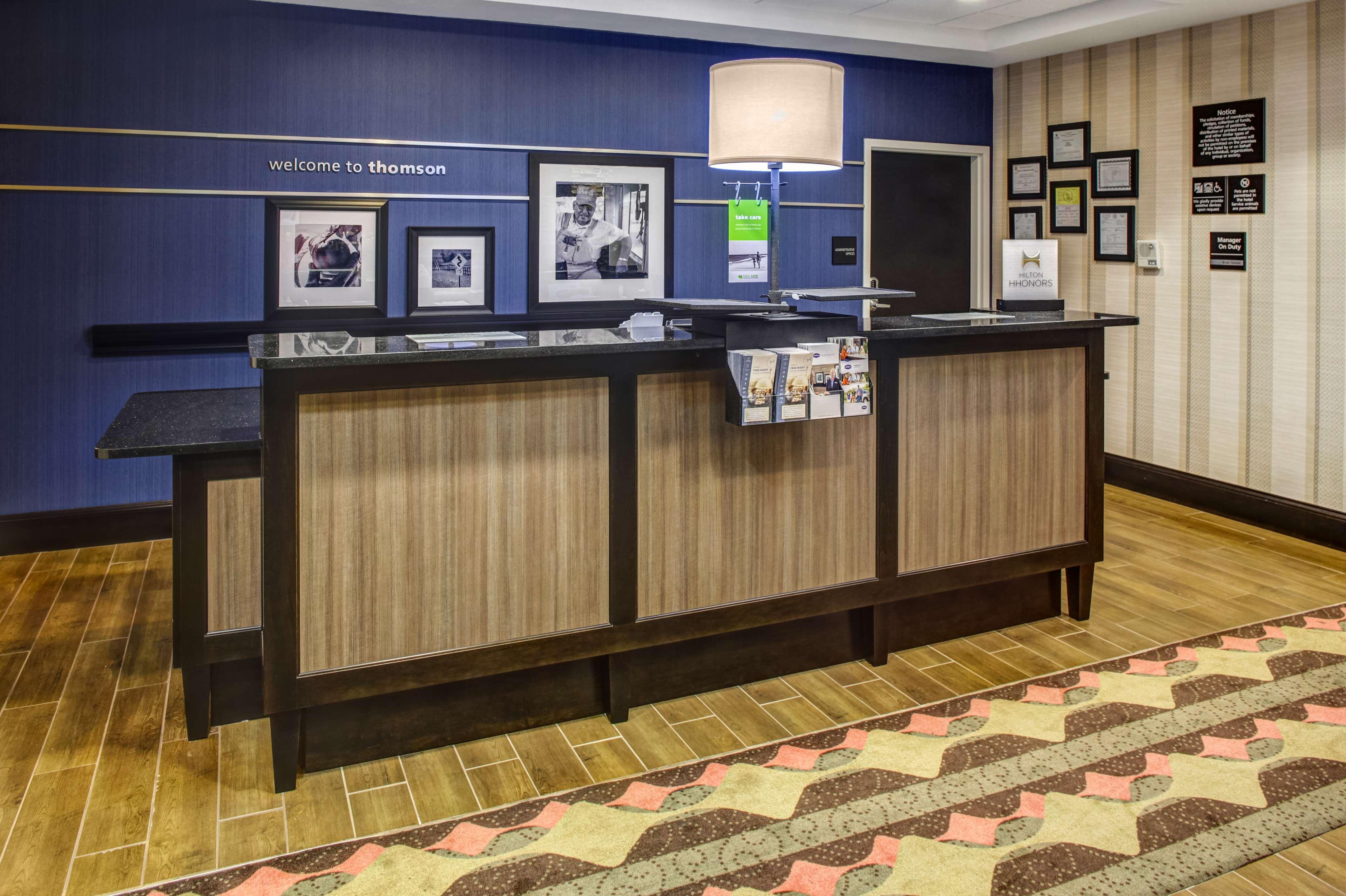 Hampton Inn Thomson Exteriör bild